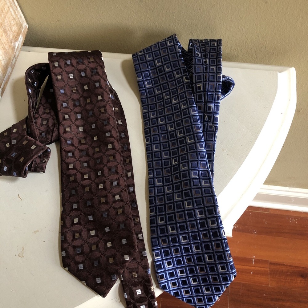 Lot of 2 Michael Kors 100% Silk‎ Ties